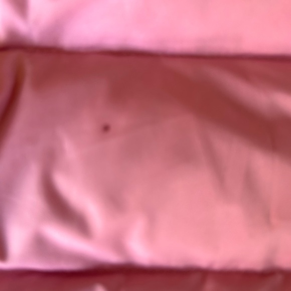 American Eagle Pink puffer vest, size medium - Picture 4 of 4